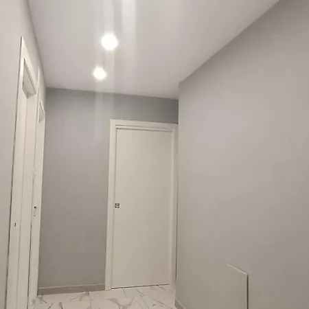 Appartement Carelli 9 4 *